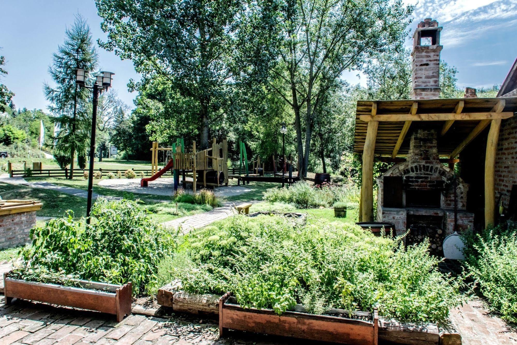 Hotel Vineyard Inn - Szoloskert Nagykanizsa Exteriér fotografie